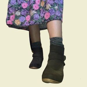 Cute Brown Ankle Booties Size 6